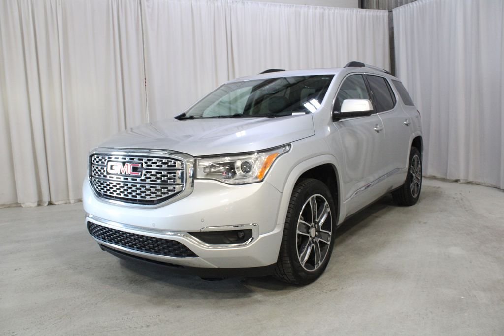 Used 2019 Silver GMC Denali image 39