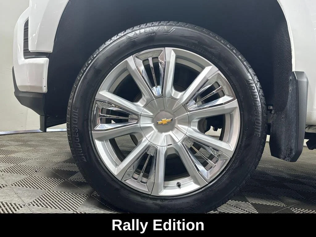 Used 2020 Summit White Chevrolet RST image 8