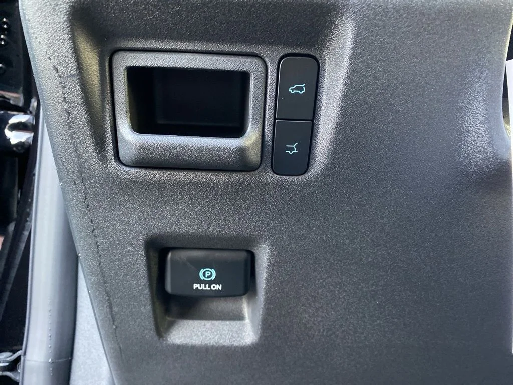 2025 Ford Expedition Active - Photo 16