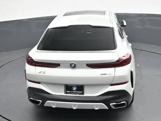 Used 2021 White BMW sDrive40i image 27
