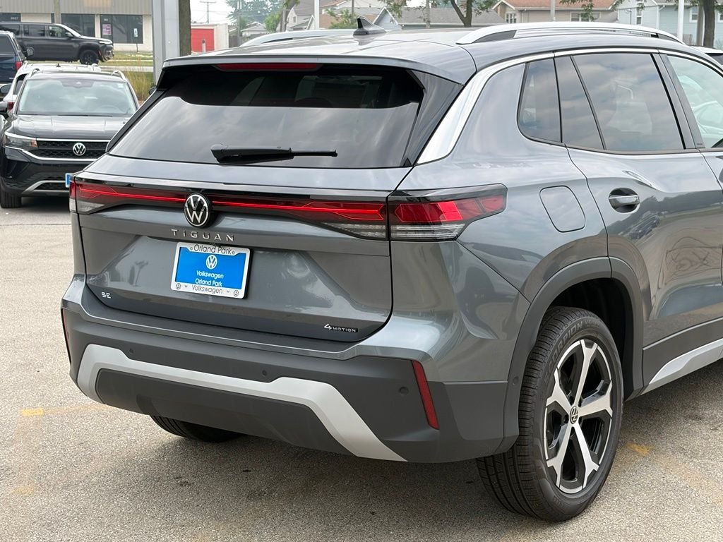New 2026 Platinum Gray Metallic Volkswagen 2.0T SE image 7