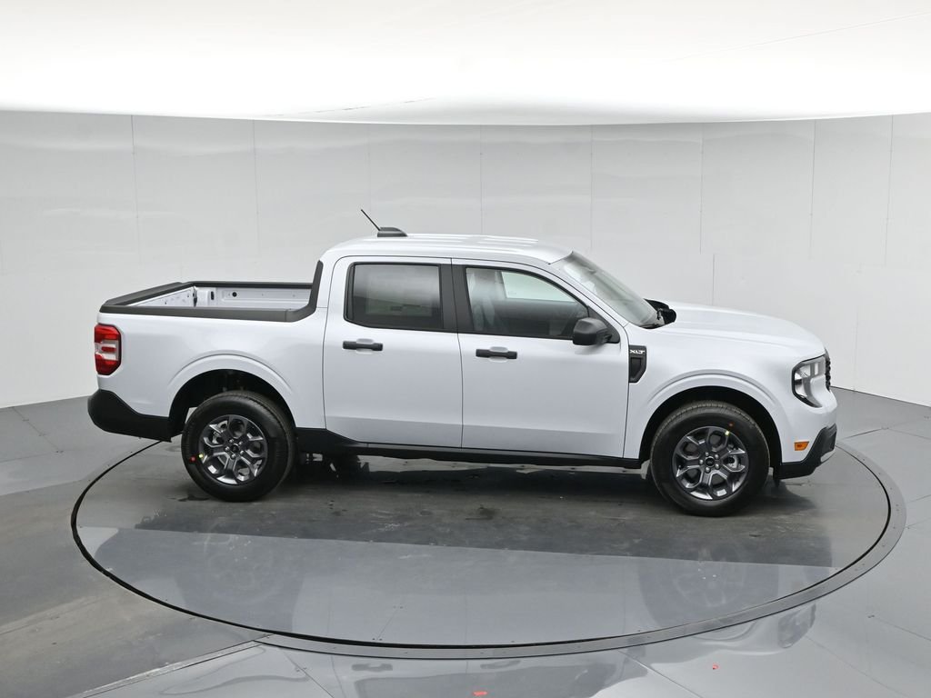 New 2026 Space White Metallic Ford XLT image 51