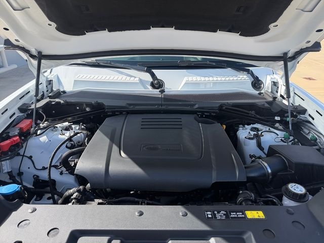 New 2026 Fuji White Land Rover S image 19