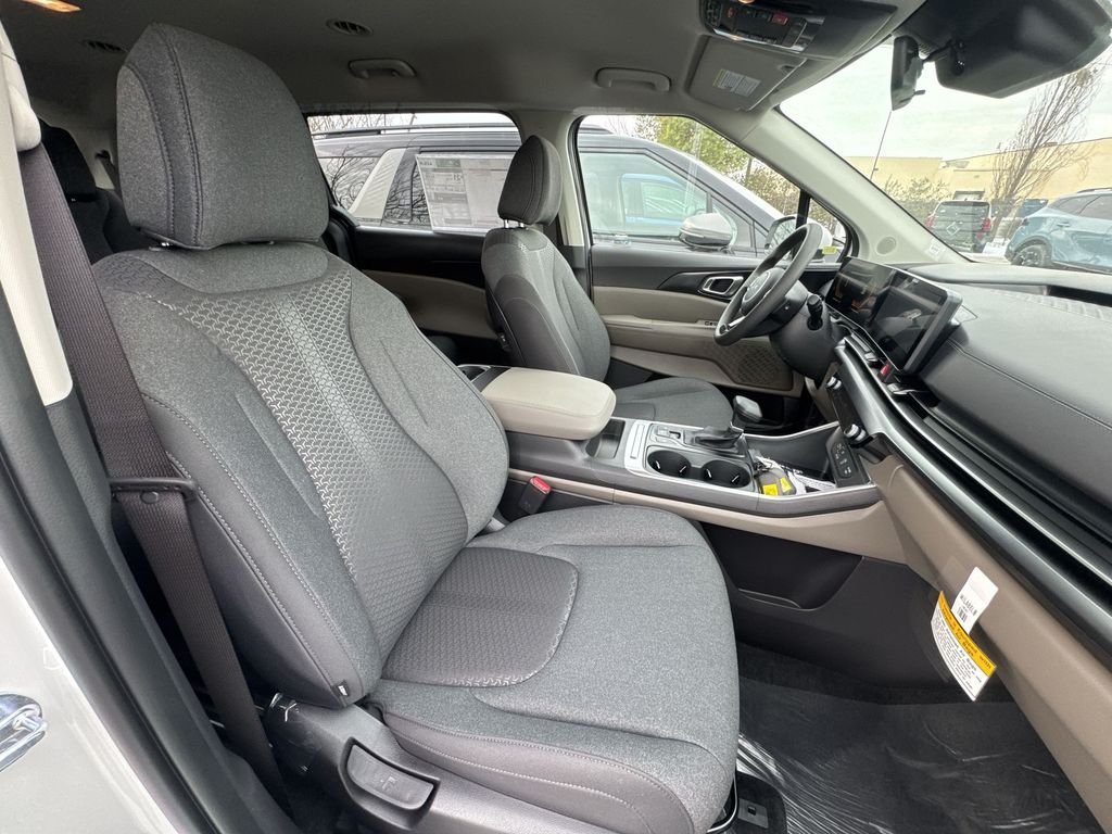 2026 Kia Carnival LX - Photo 25