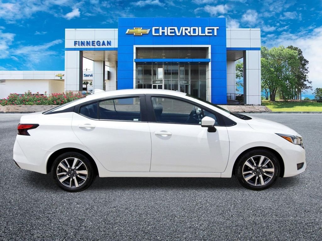 Used 2024 White Nissan 1.6 SV image 8