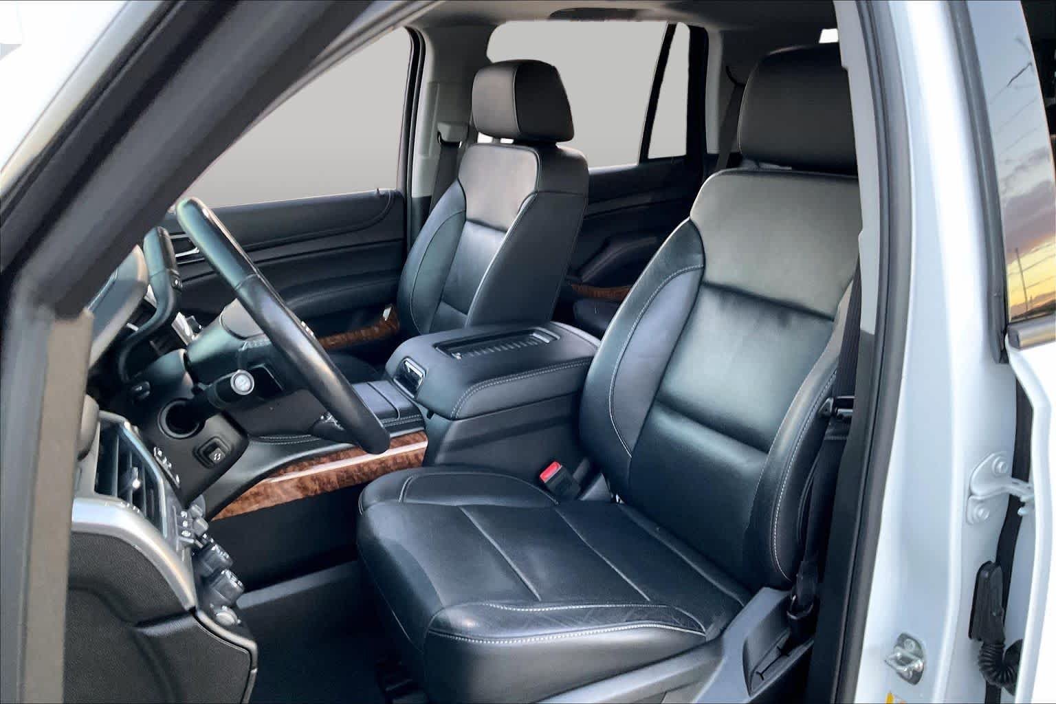 Used 2019 Summit White Chevrolet Premier image 8
