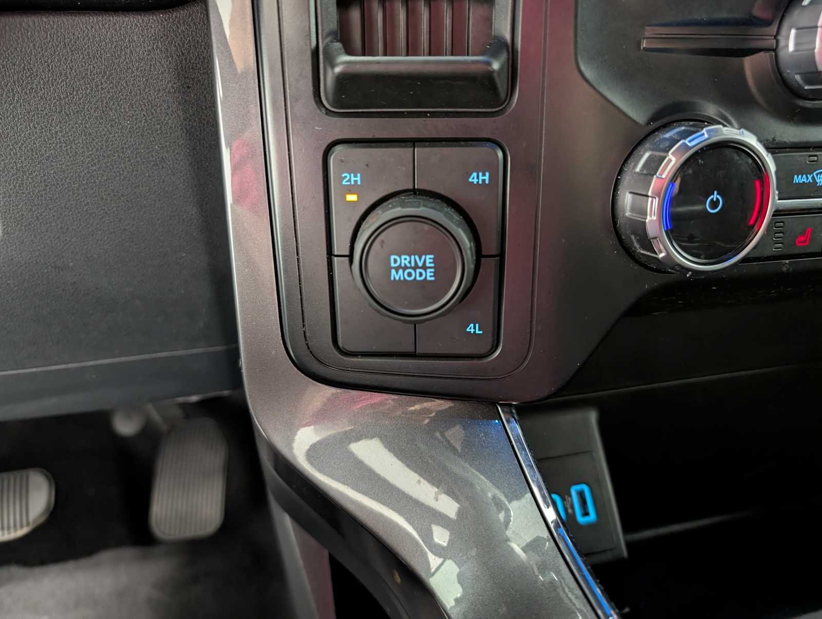 Used 2023 Area 51 Blue Ford XLT image 35