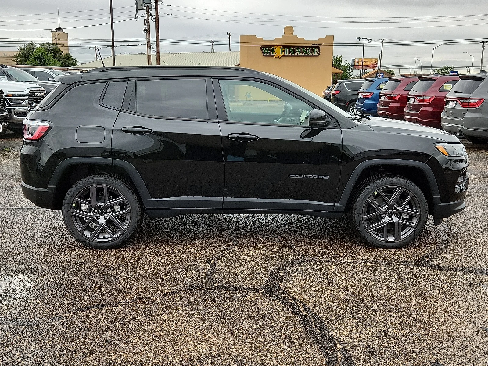 New 2025 PXJ Diamond Bla Jeep LIMITED 4X4 image 5