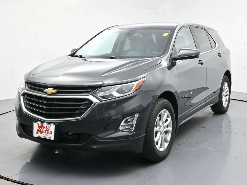 Used 2020 Chevrolet Equinox LT with VIN 2GNAXUEV1L6156028 for sale in Monticello, Minnesota
