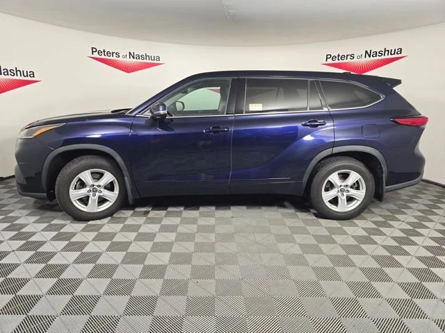 Used 2021 Blue Toyota LE image 3