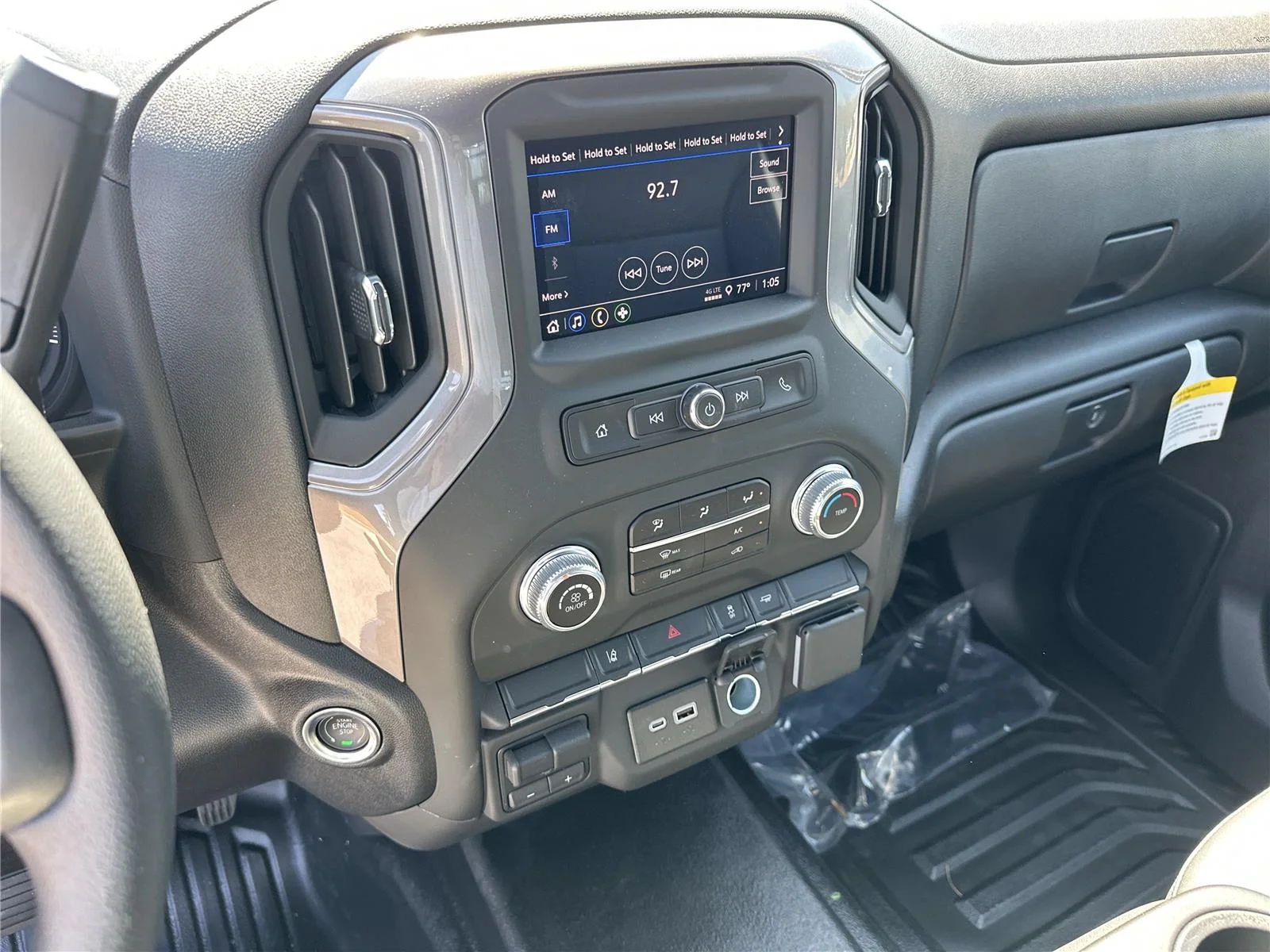 New 2025 Summit White GMC Pro image 25