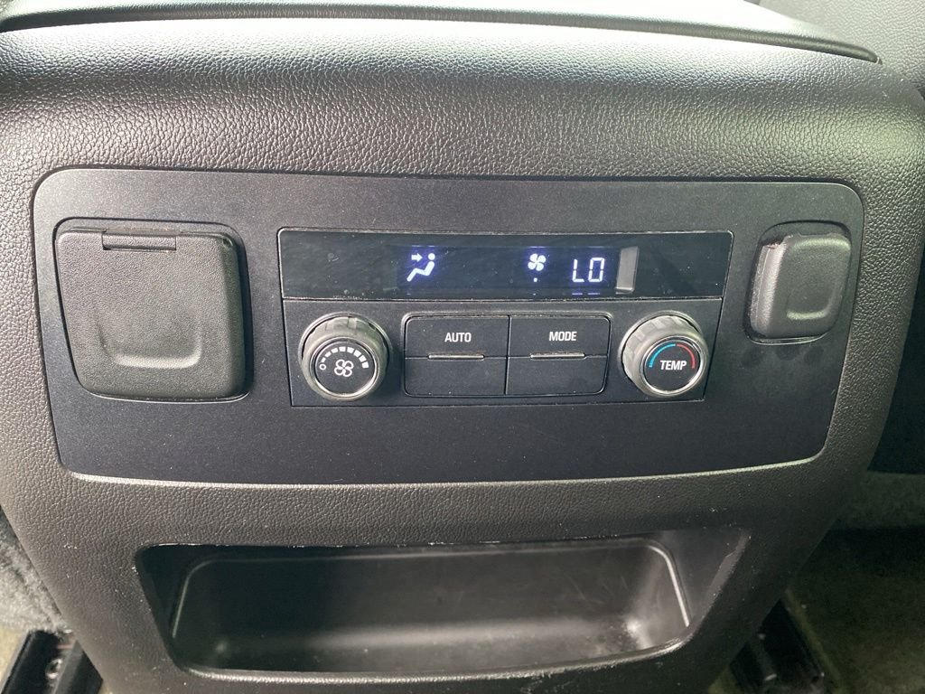 Used 2015 Silver Ice Metallic Chevrolet LT image 34