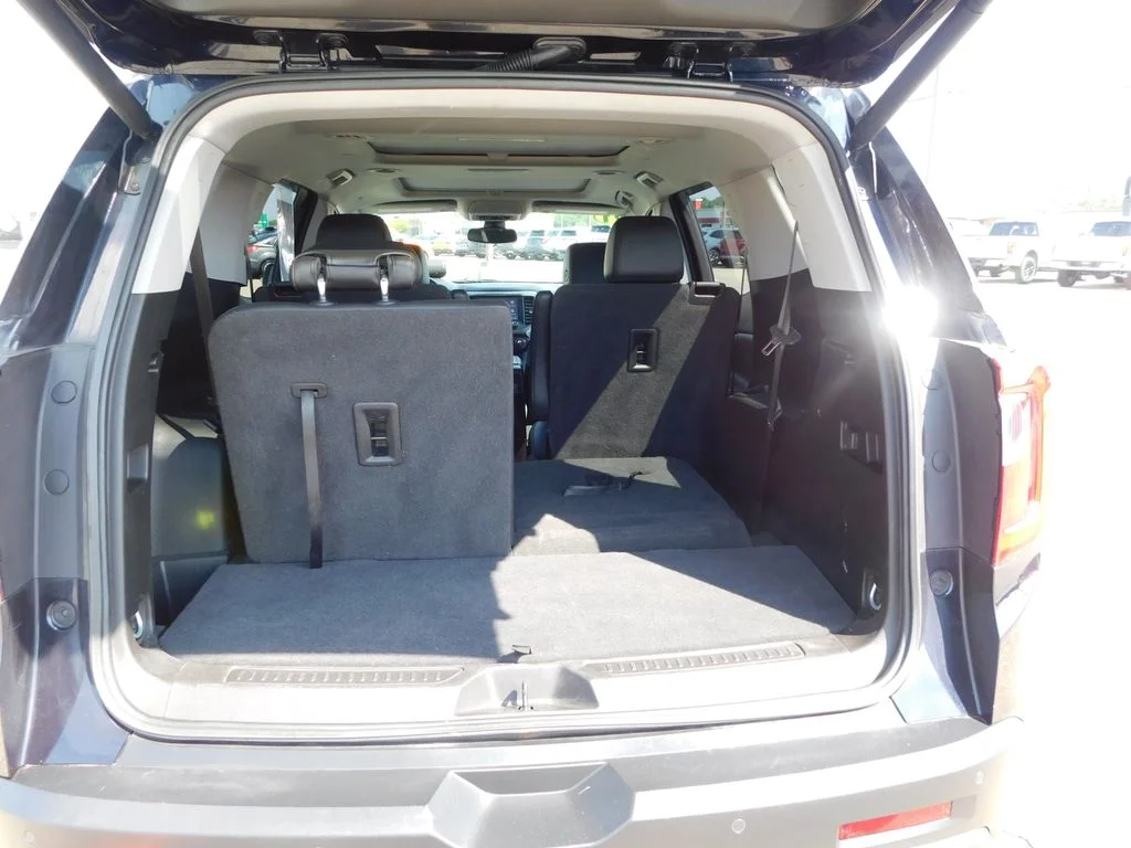 Used 2021 Midnight Blue Metallic GMC AT4 image 26