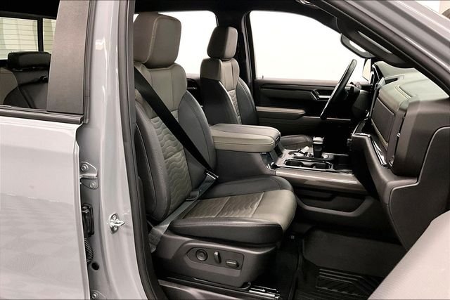 2025 Chevrolet Silverado 1500 ZR2 - Photo 8