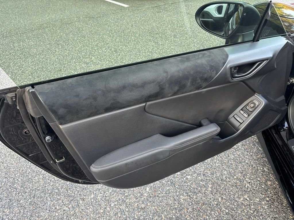 Used 2023  Toyota Premium image 13