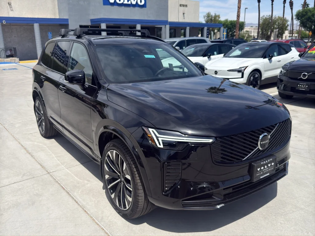 2026 Volvo XC90 T8 Recharge Ultra Dark 4WD's photo