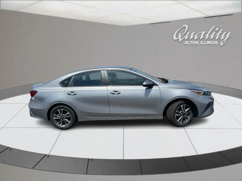 Used 2024 Steel Gray Kia LXS image 3