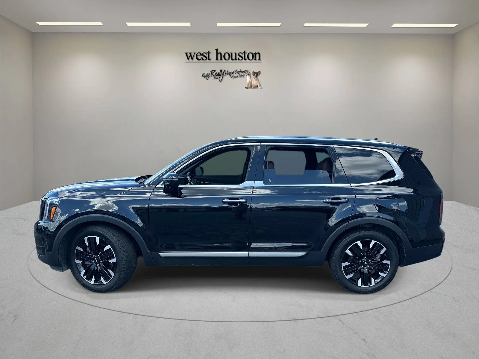 Used 2024 Ebony Black Kia SX FWD image 8