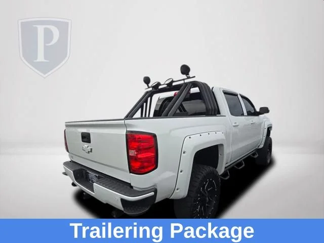 Used 2018 White Chevrolet LT image 5