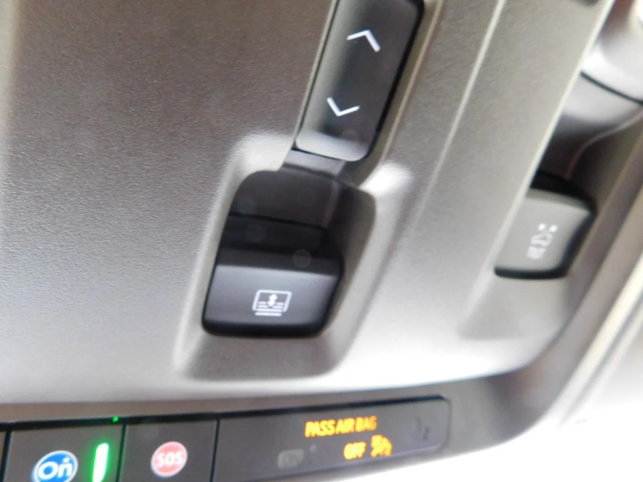 Used 2021 White GMC 4WD 4dr Denali image 58