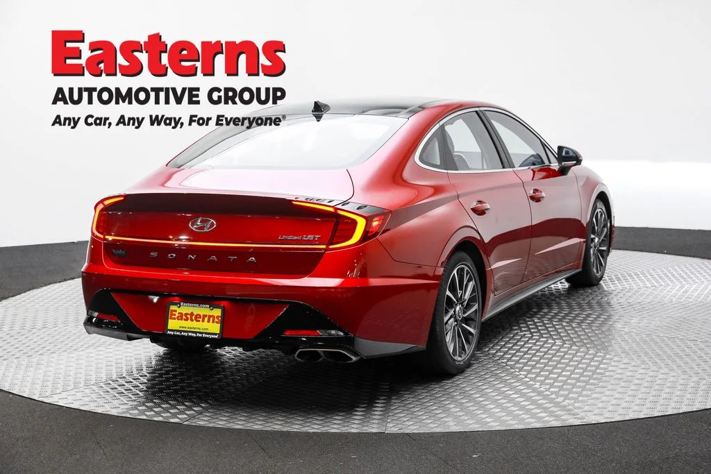 Used 2023 Red Hyundai Limited image 5