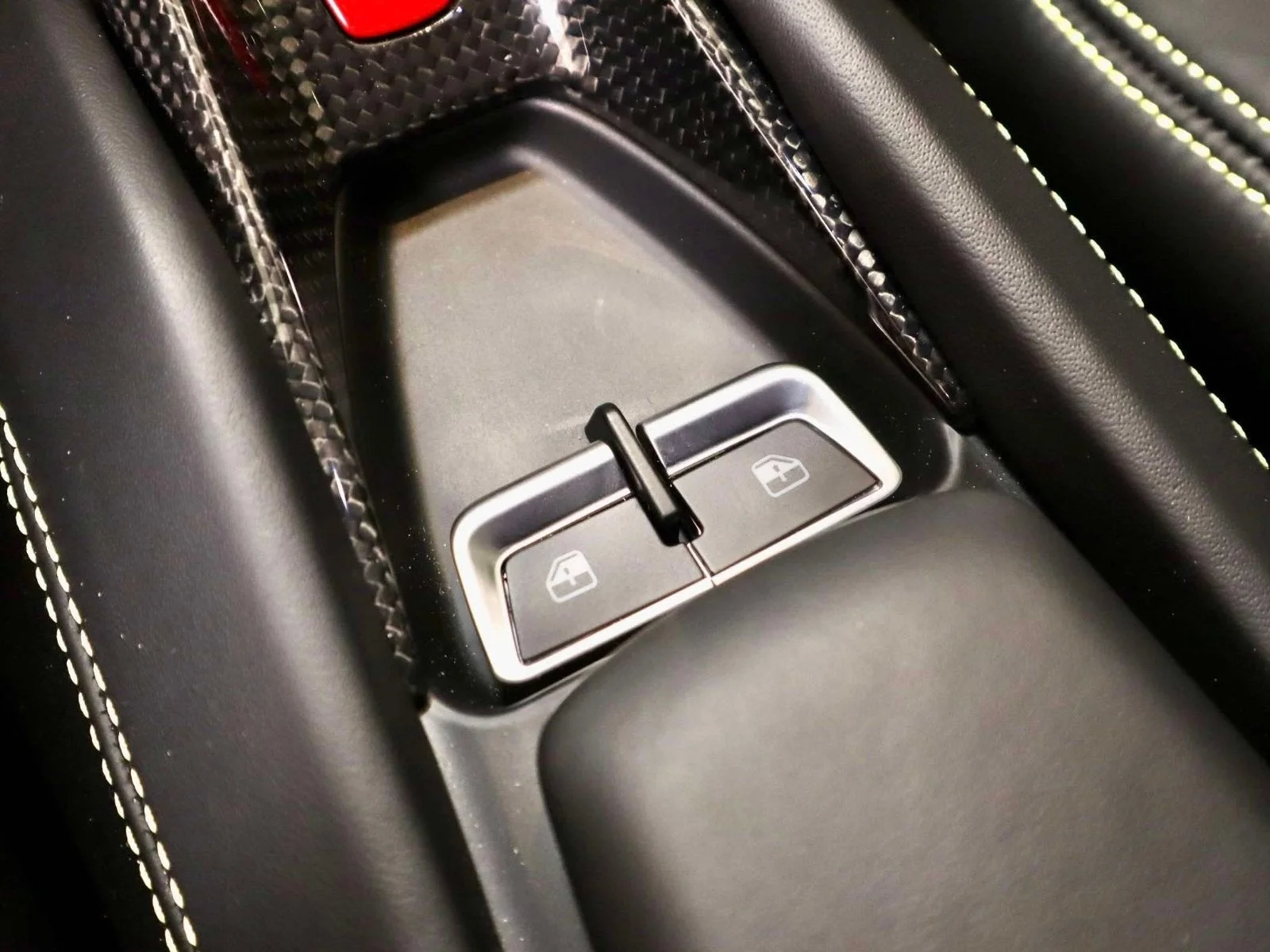 Certified Used 2022 Nero Ferrari  image 32