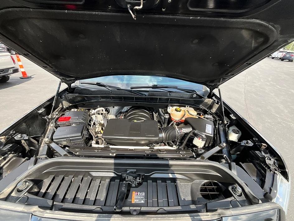 Used 2020 Black GMC AT4 image 3