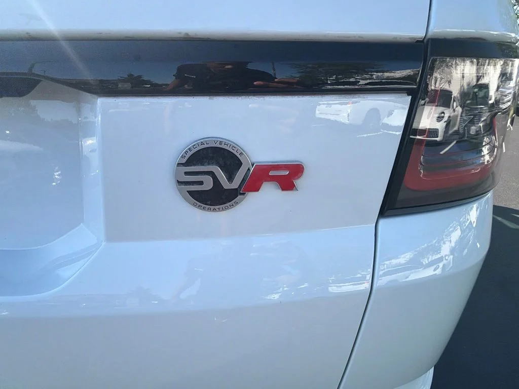 Used 2022 Fuji White Land Rover SVR image 5