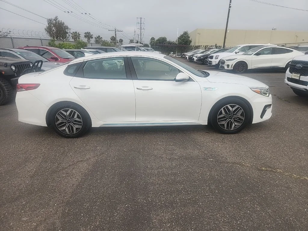 Certified Used 2020 White Kia EX image 17