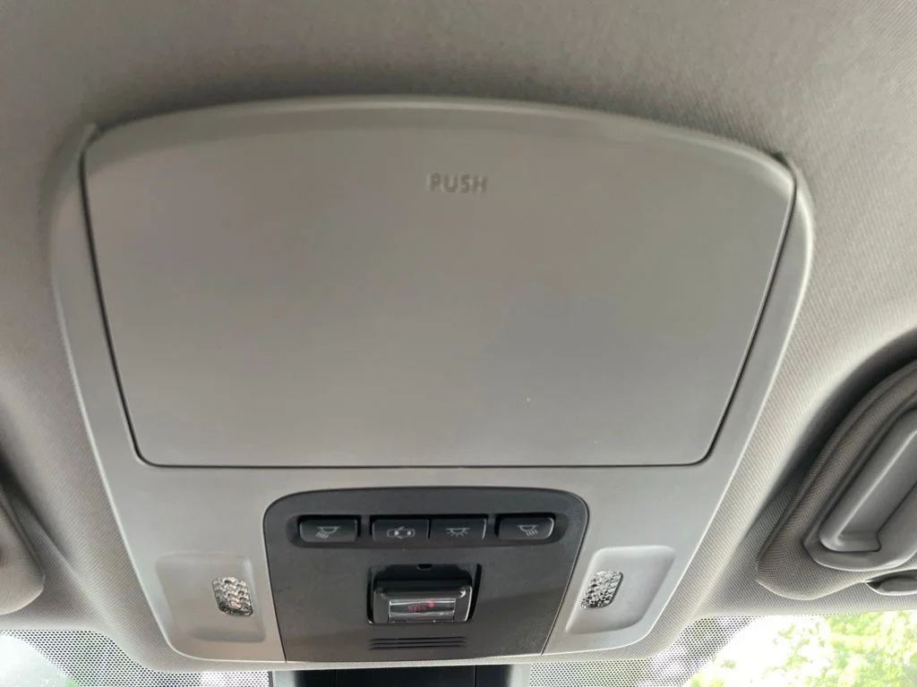2020 Toyota Camry XLE - Photo 20