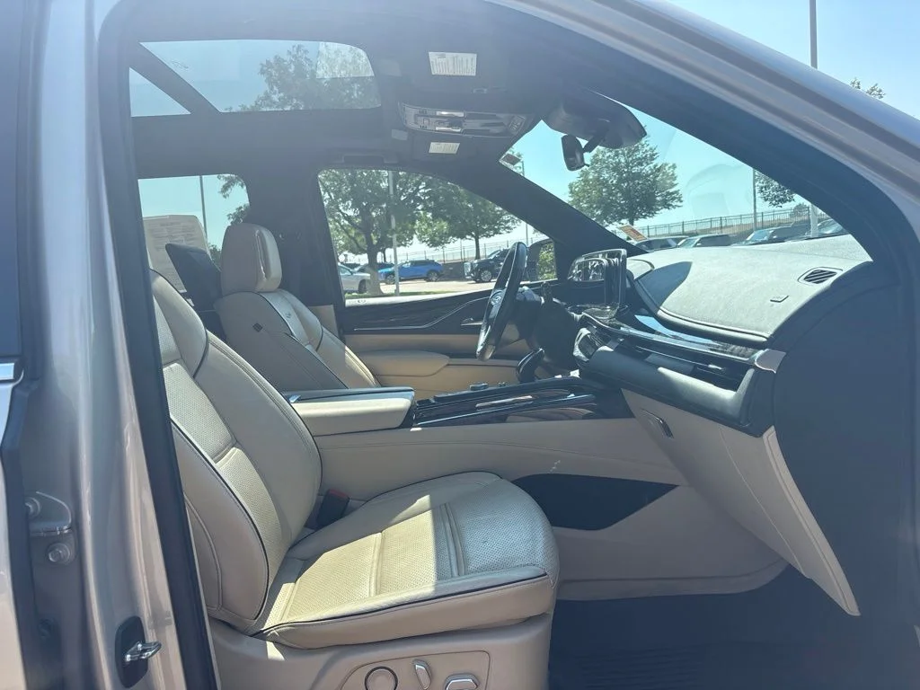 Used 2021 Beige Cadillac Premium image 29