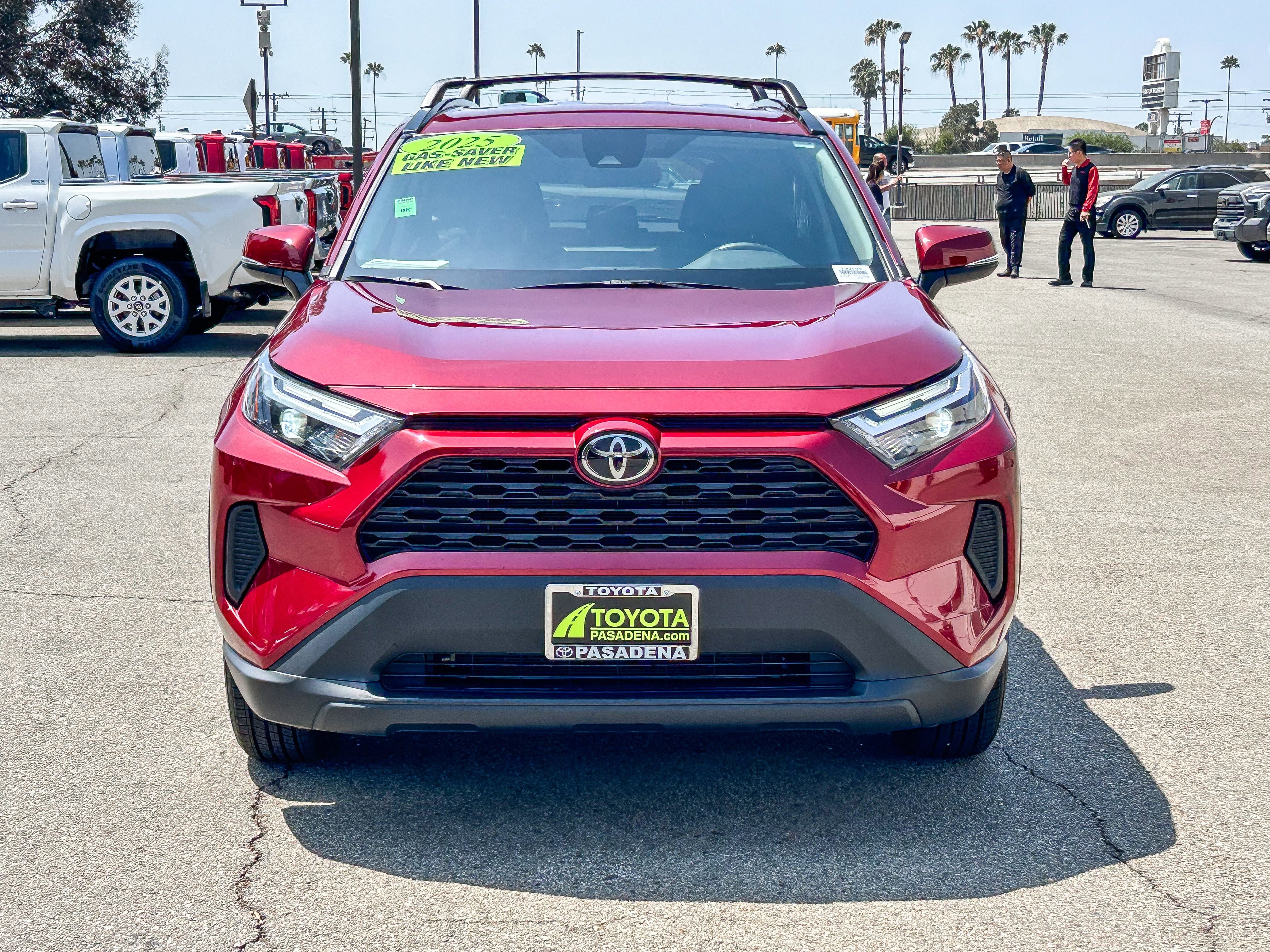 Used 2025 RUBY FLARE PEARL TOYOTA TRUCK XLE image 2