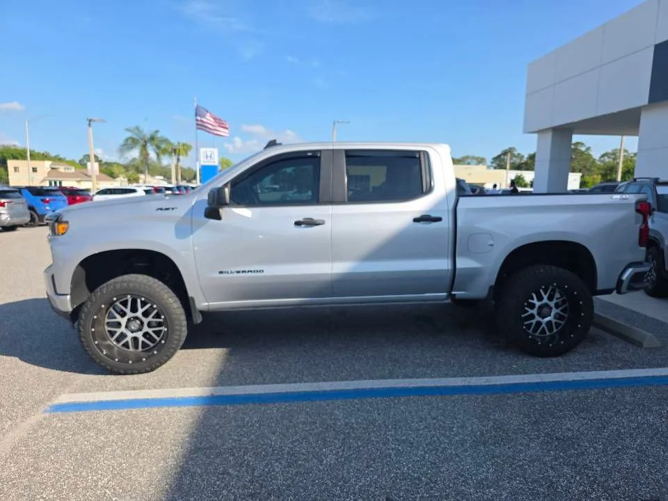2019 Chevrolet Silverado 1500 Custom Crew Cab Short Box's photo
