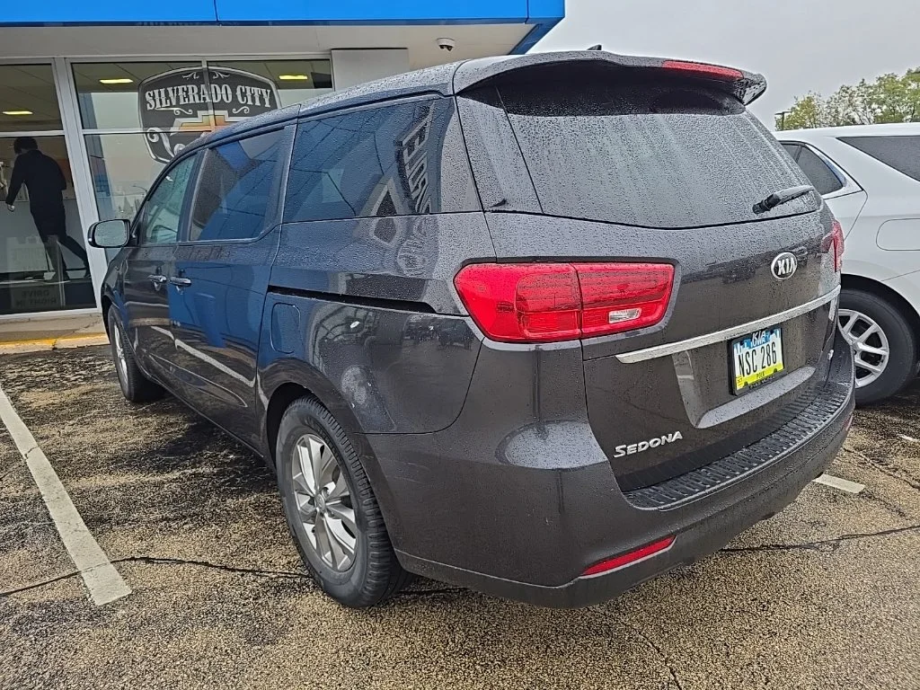 Used 2021 Gray Kia LX image 7