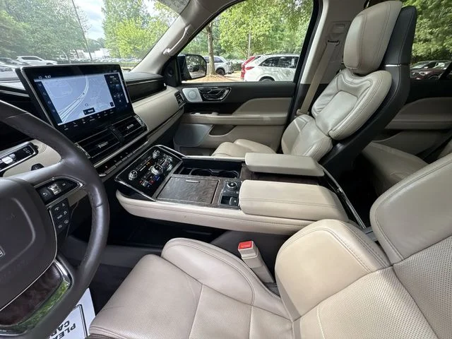 Used 2022 Black Lincoln Reserve image 21