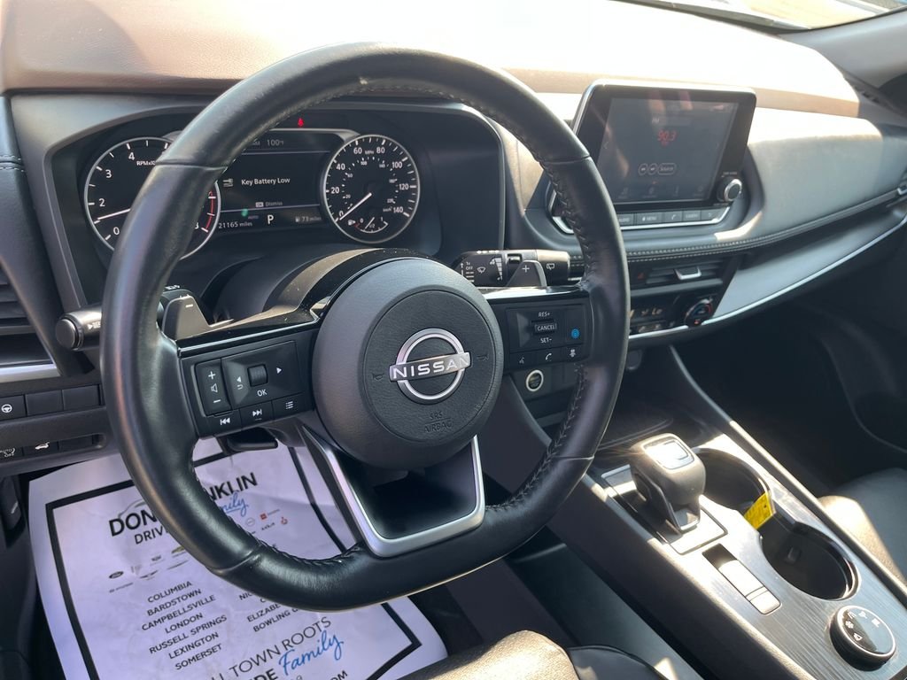 Used 2023 White Nissan SV image 14
