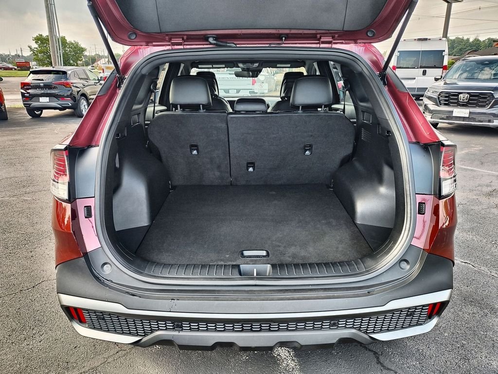 Used 2023 Red Kia X-Line image 24