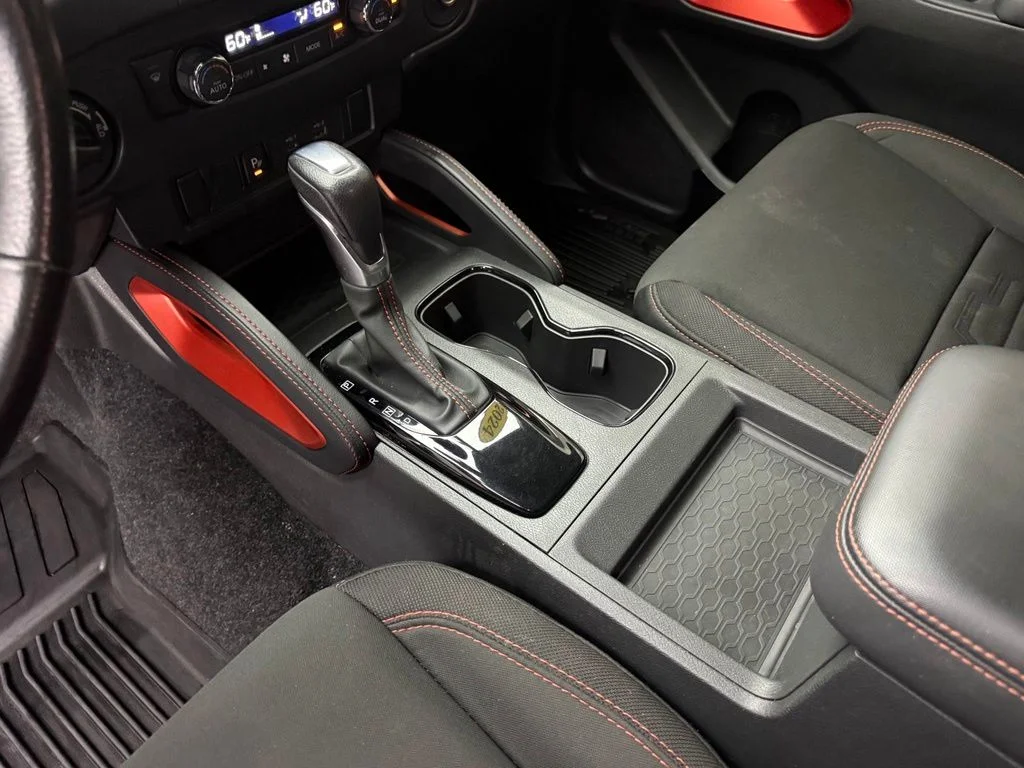 Used 2024 White Nissan PRO-4X image 26