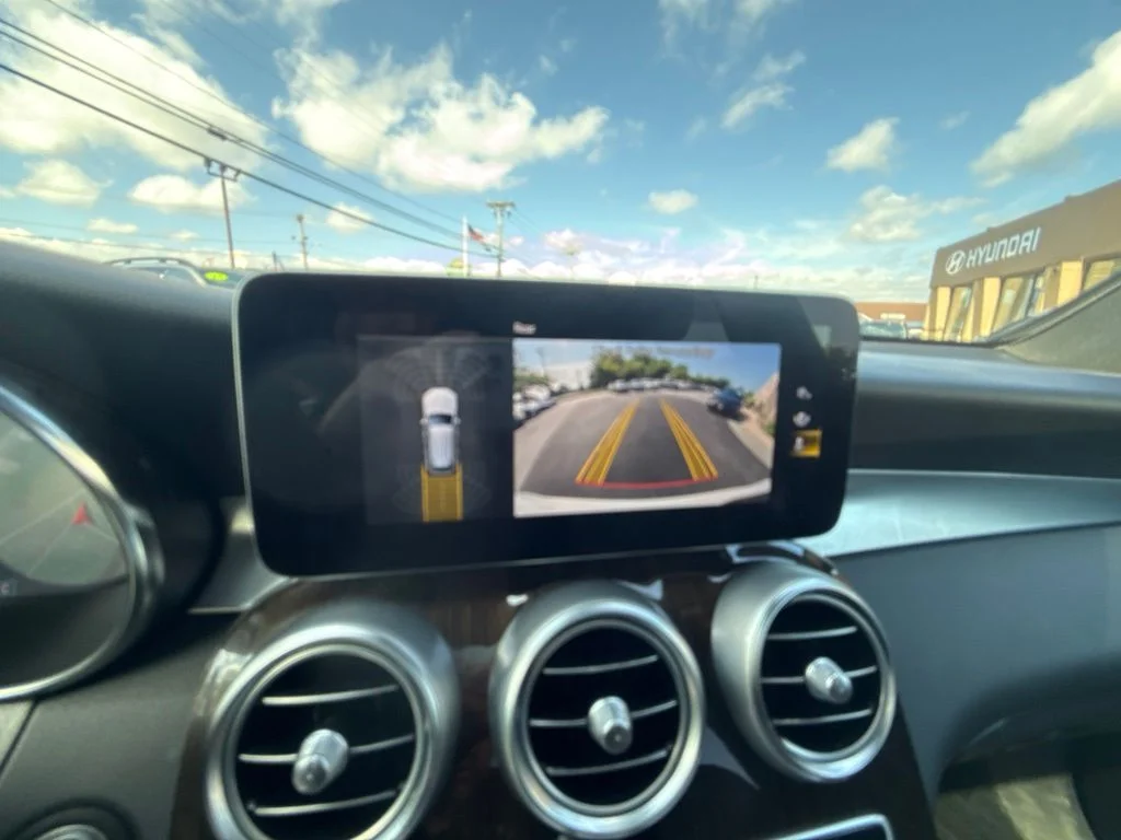 Used 2021 White Mercedes-Benz GLC 300 image 28