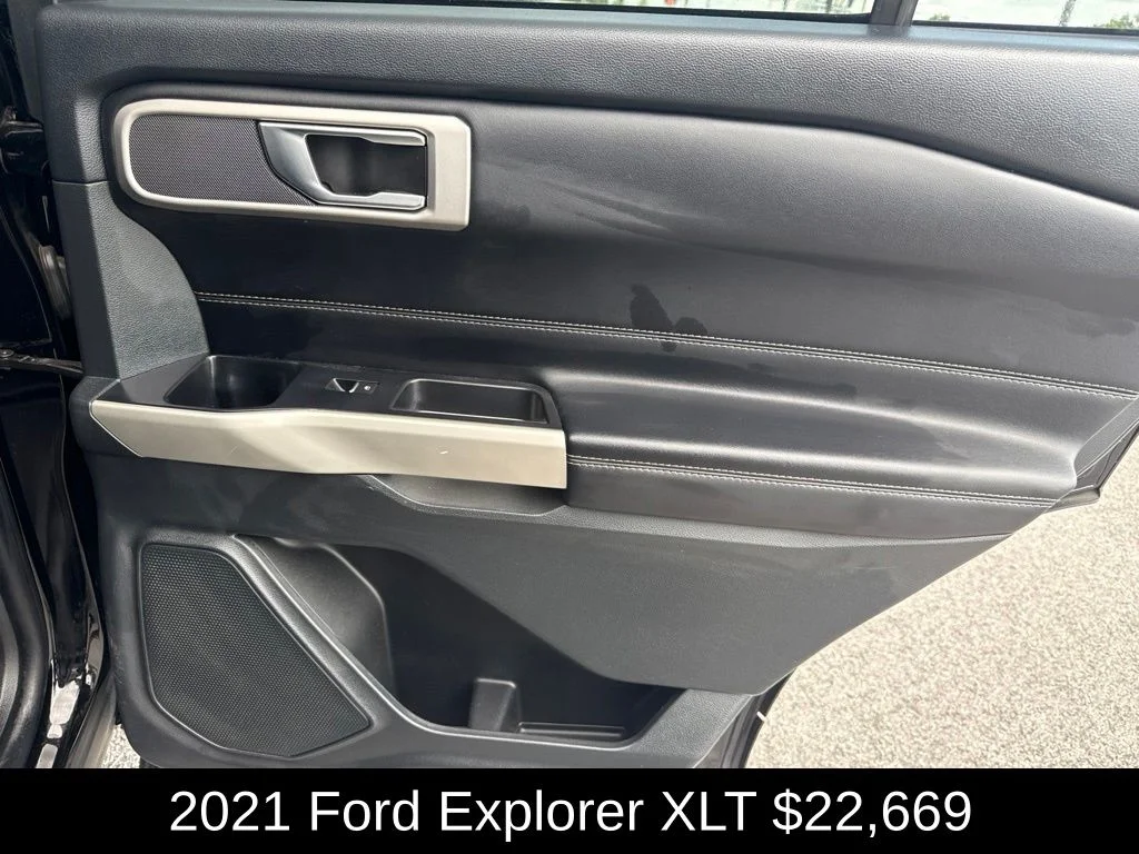 Used 2021 Black Ford XLT image 22