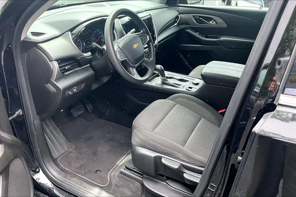 Used 2020 Black Chevrolet LS image 13