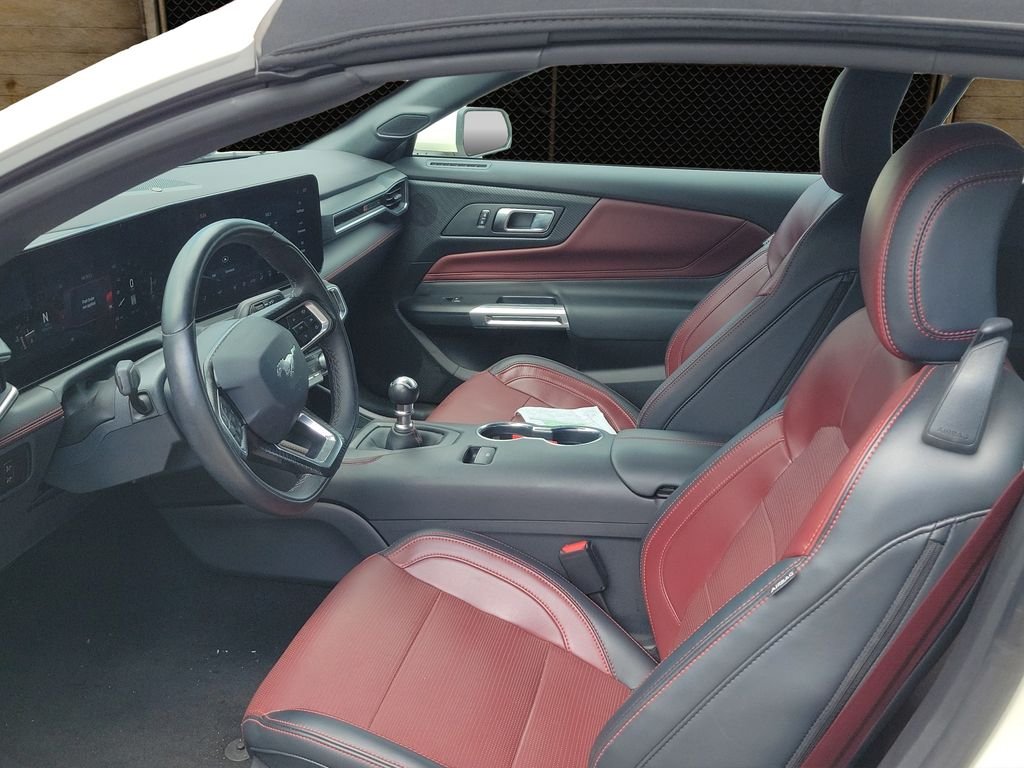 Used 2025 Wimbledon White Ford GT Premium image 4