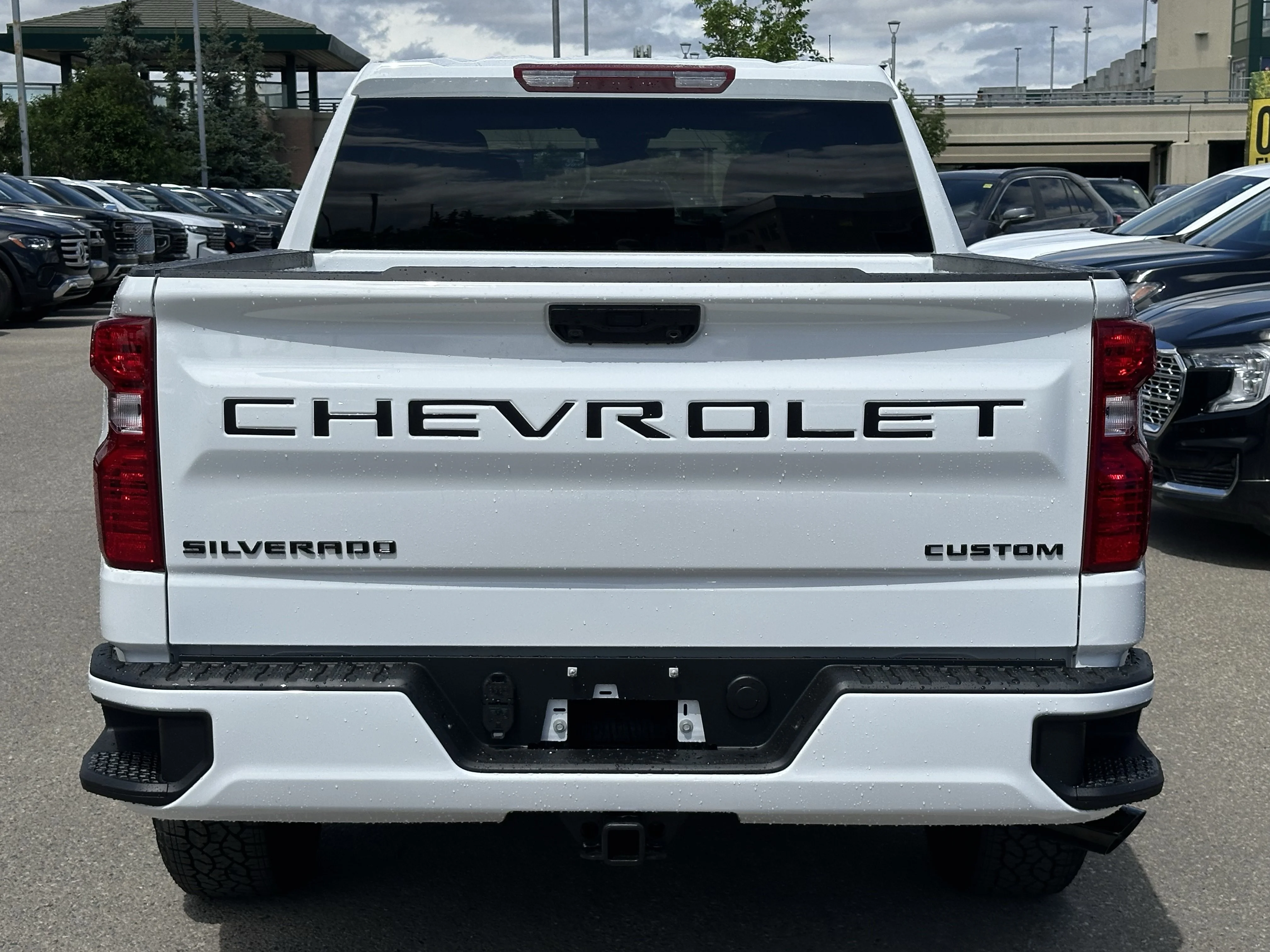 New 2026 Summit White Chevrolet Custom image 5