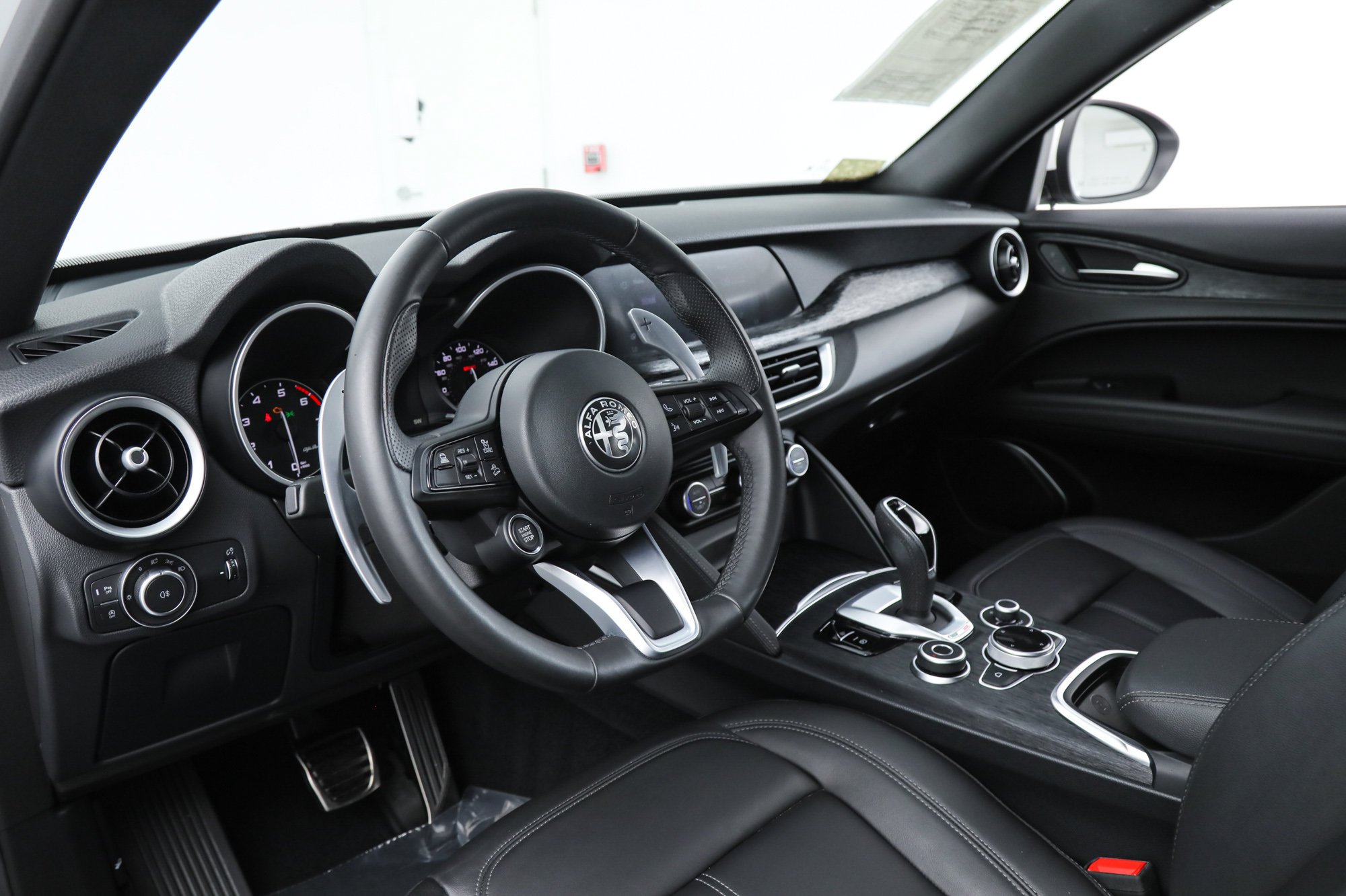 Used 2023 White Alfa Romeo Sprint image 15