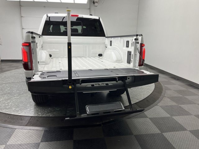 Used 2024 Star White Metallic Tri-Coat Ford King Ranch image 39