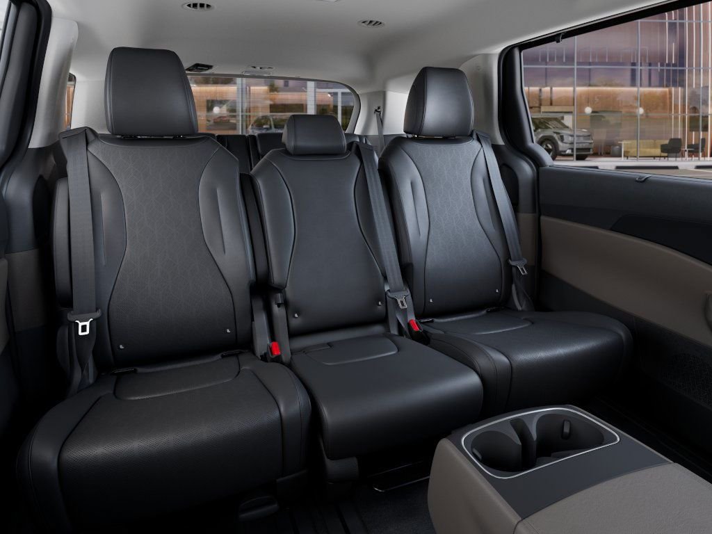 2025 Kia Carnival EX - Photo 15