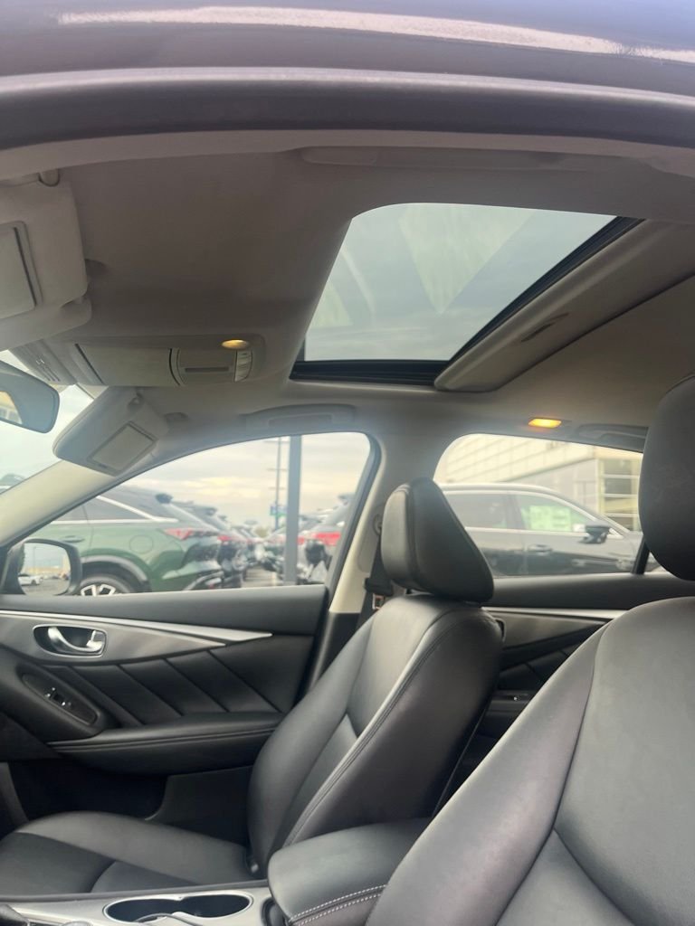 Used 2015 Black Obsidian INFINITI Base image 4