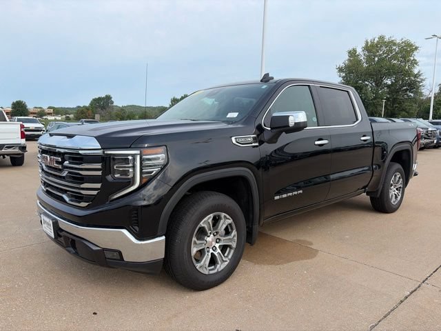 2024 GMC Sierra 1500 SLT - Photo 10