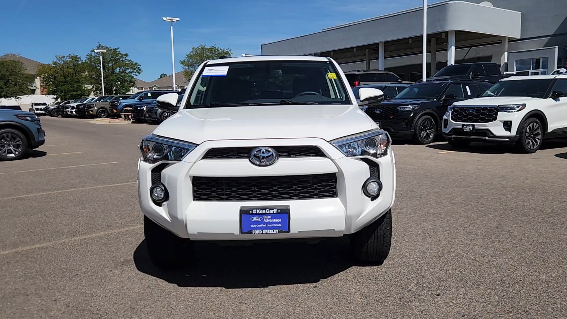 Used 2019 Super White Toyota SR5 image 4