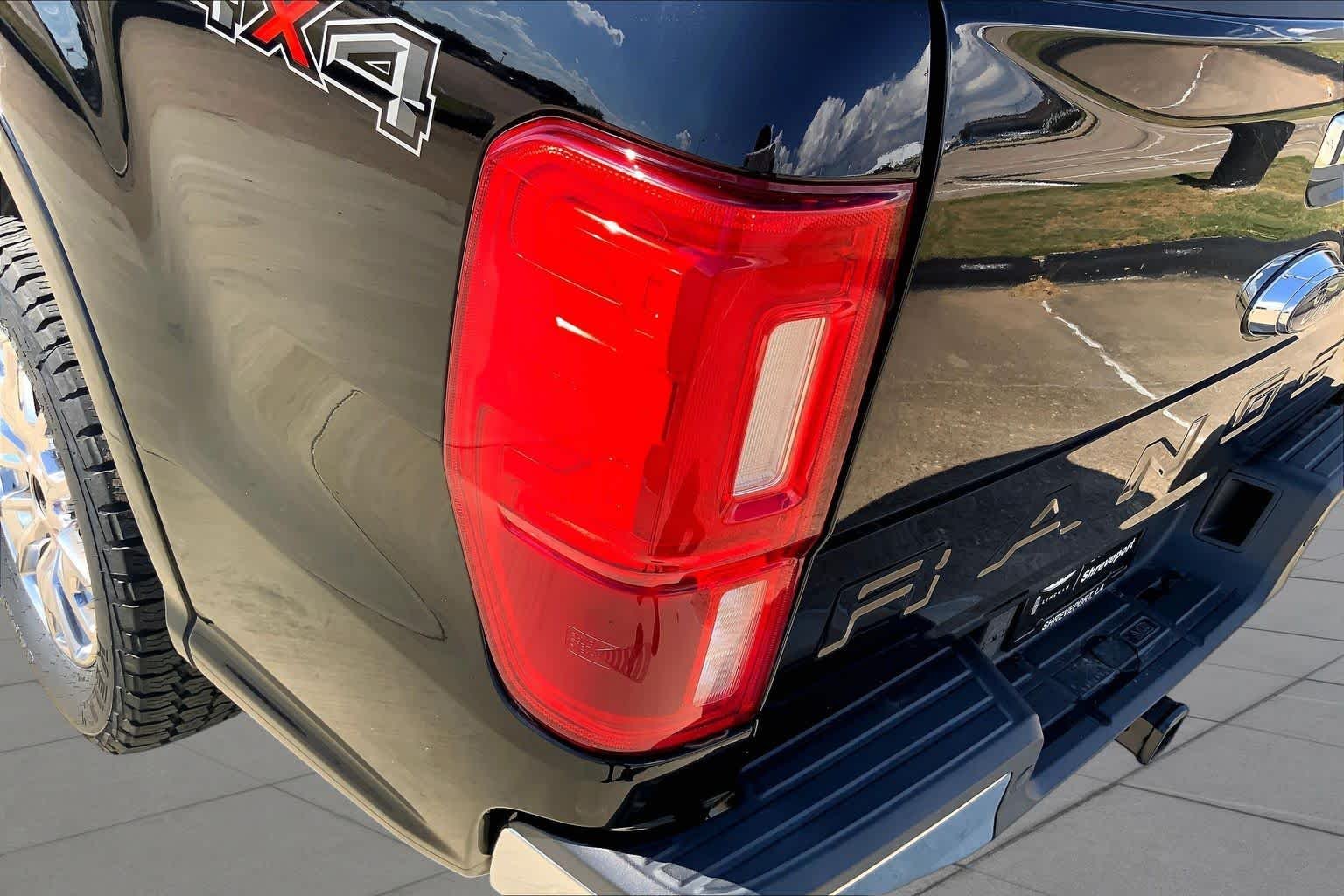 Certified Used 2020 Shadow Black Ford LARIAT image 28